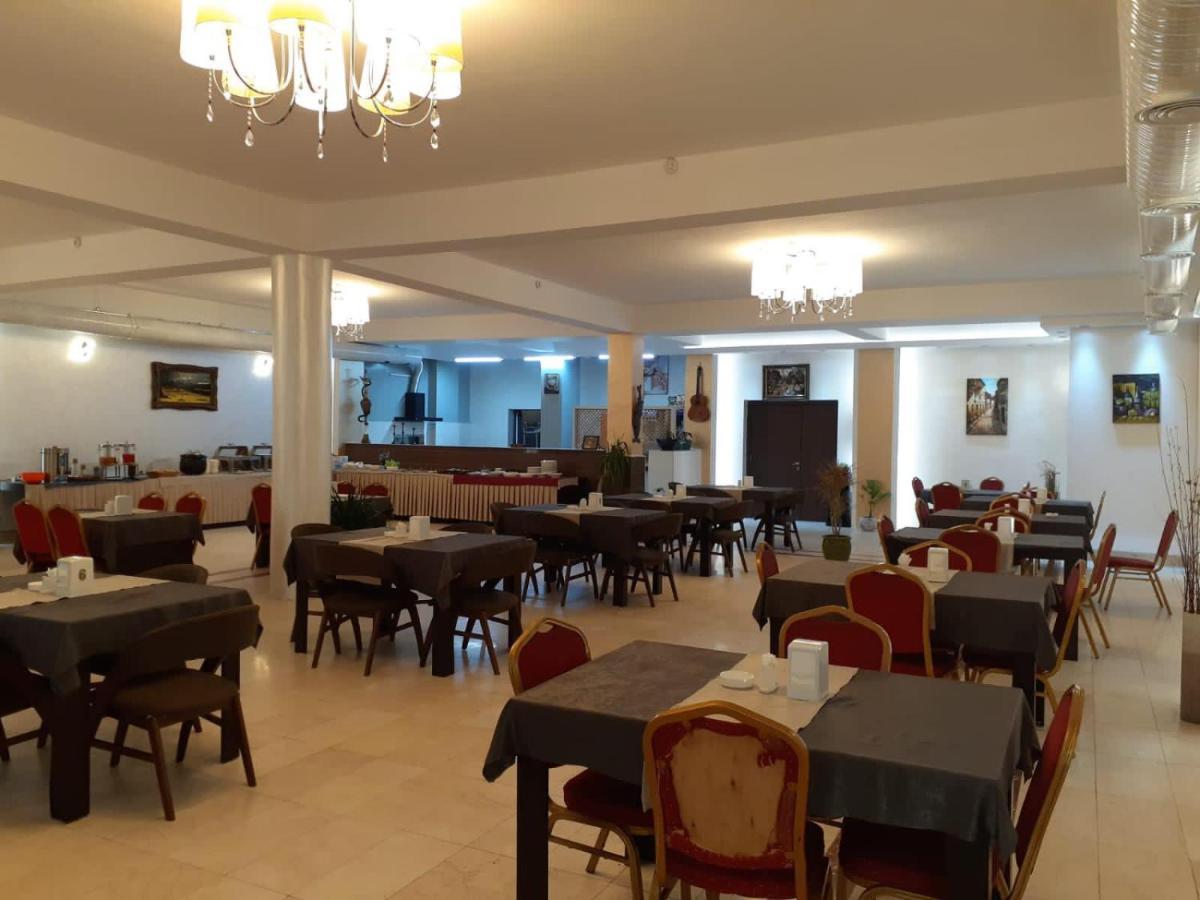 Hotel Sinaia Palace Erbil Esterno foto